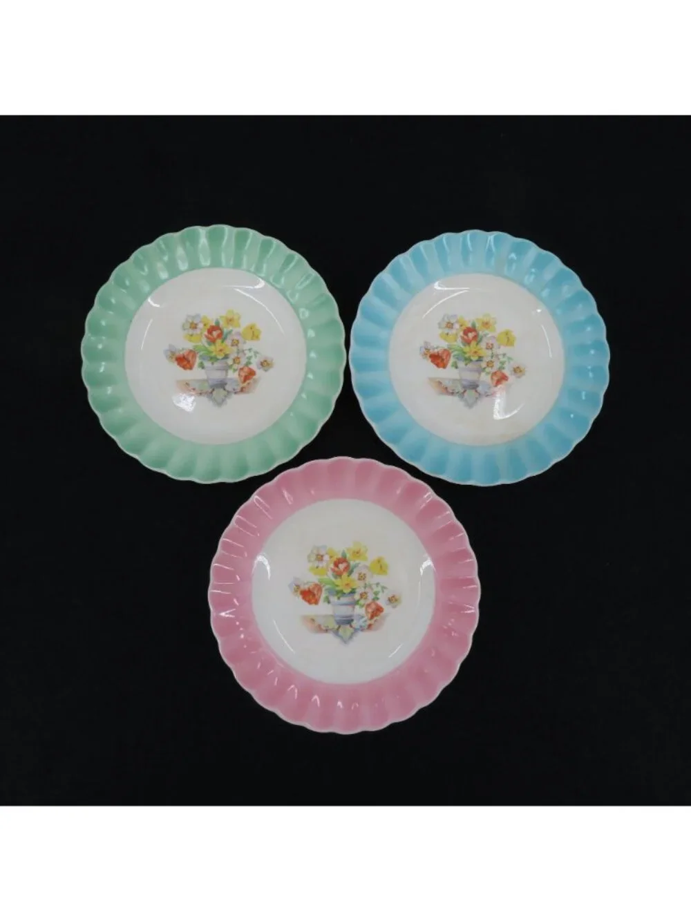 Corinthian Sebring Set of 3 Plates 6.25in Spring Tulip Green Pink Blue Flowers